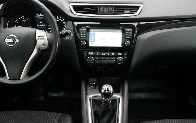 Nissan Qashqai cena 49999 przebieg: 169988, rok produkcji 2014 z Dębica małe 352